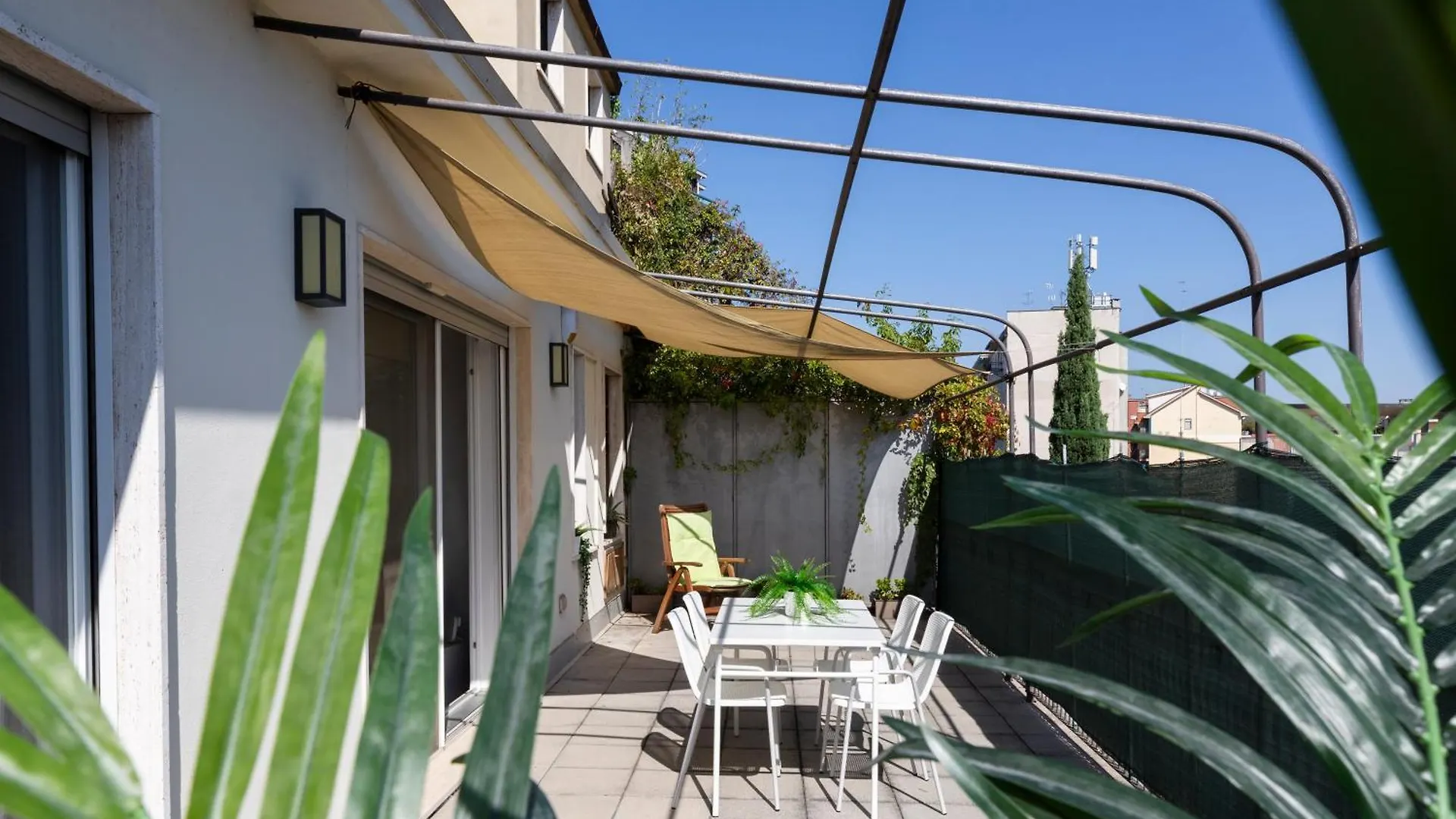 Edolo Terrace Apartment Milan