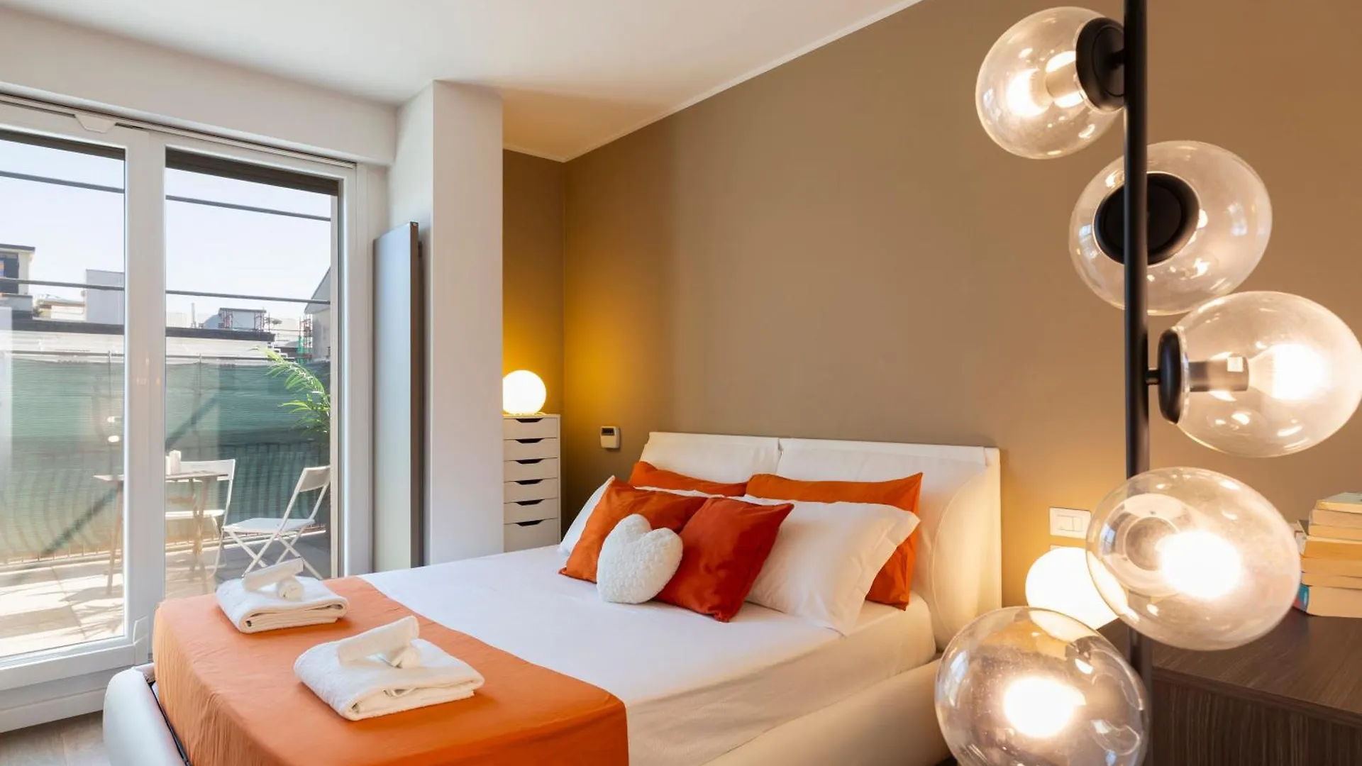 Edolo Terrace Apartment Milan 0*,