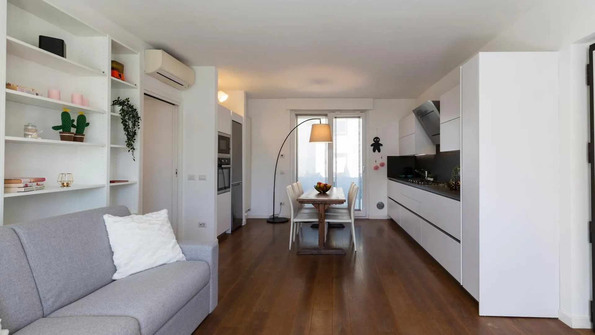 Edolo Terrace Apartment Milan