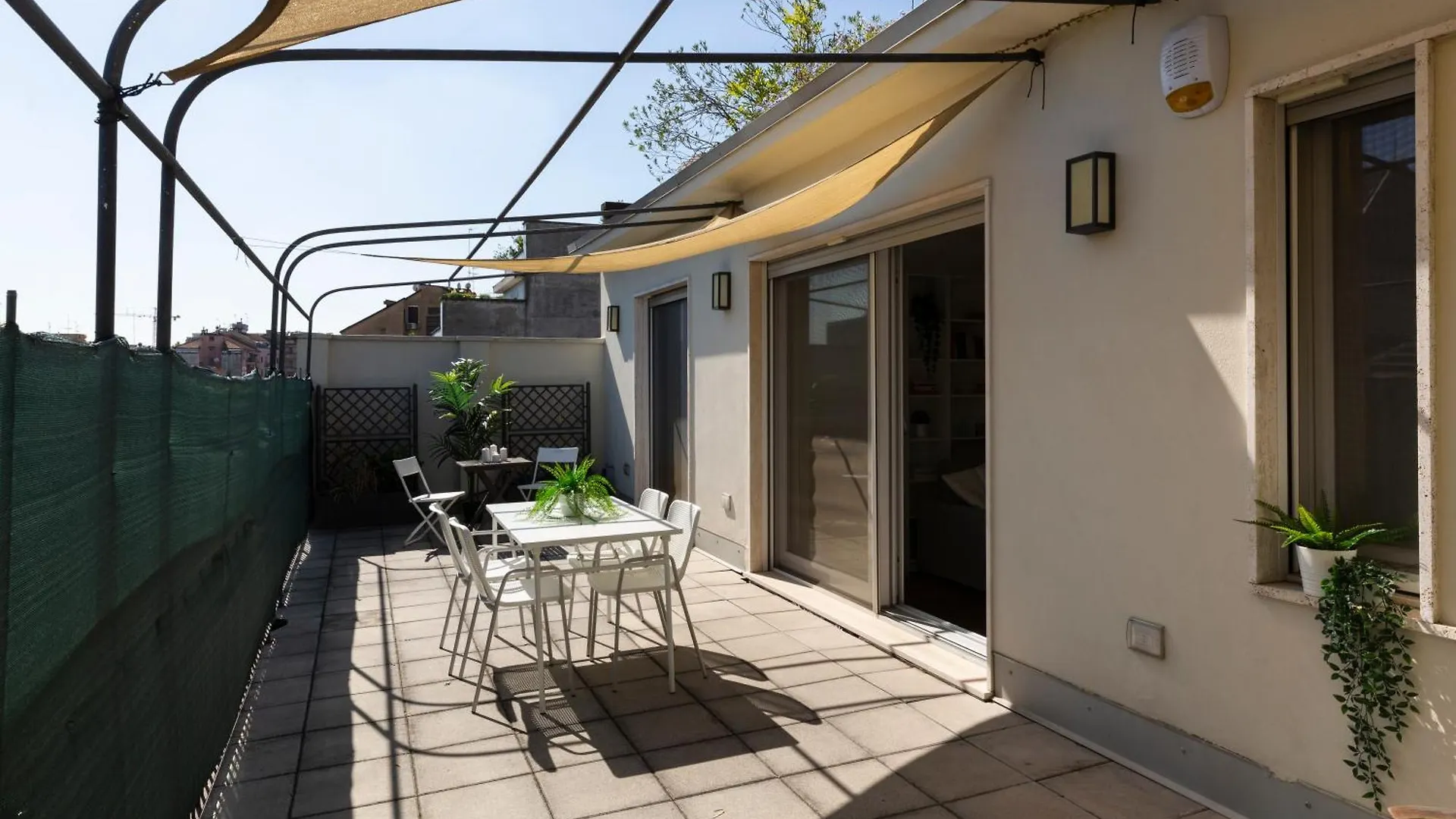 Edolo Terrace Apartment Milan